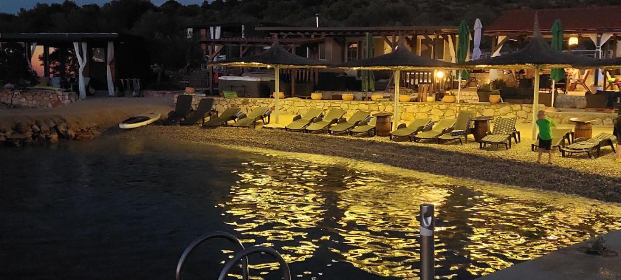 Beach House Danica - Resort & Tavern Bain, Free Transport, Pool, Island Of Zut - Kornati Pristanisce Bagian luar foto