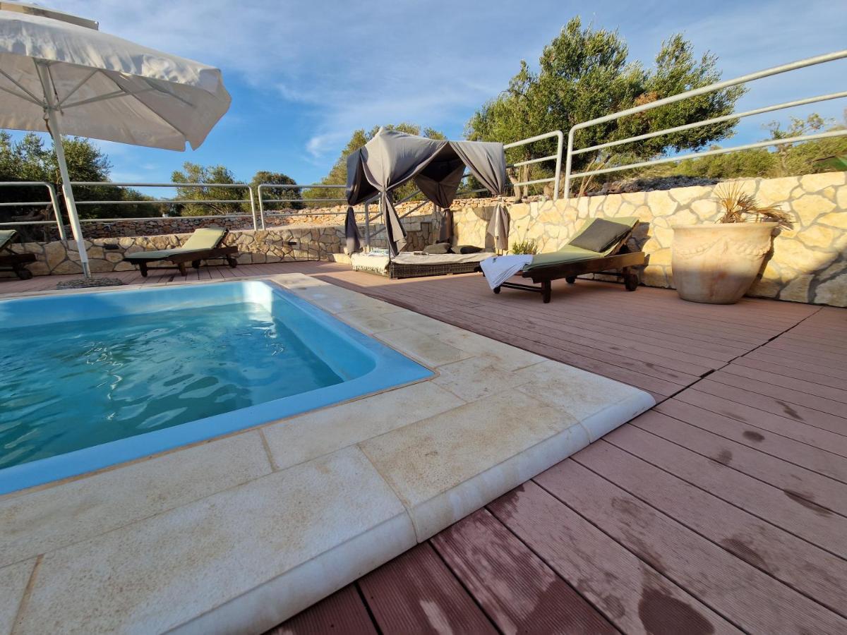 Beach House Danica - Resort & Tavern Bain, Free Transport, Pool, Island Of Zut - Kornati Pristanisce Bagian luar foto